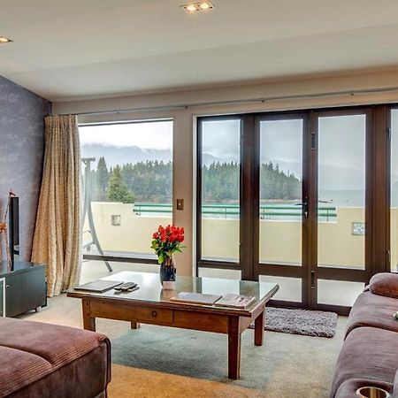 Lakefront Luxury Penthouse Central Куийнстаун Екстериор снимка